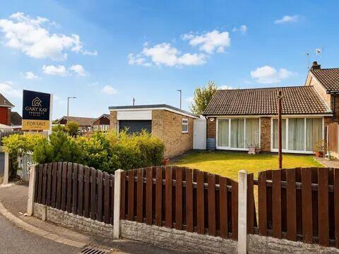 2 bed Semi-Detached Bungalow for sale Image 2