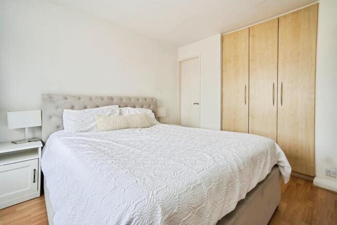 2 bed Apartment for sale Image 8