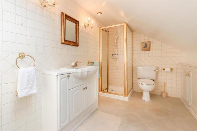 Ensuite.jpg