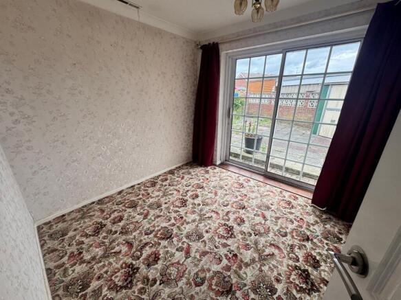 3 bed Semi-Detached for sale Image 6