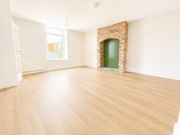 3 bed Terraced for sale Image 3