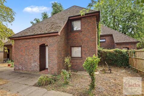 Tenniswood Road, Enfield