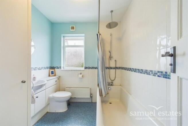 Main Bathroom
