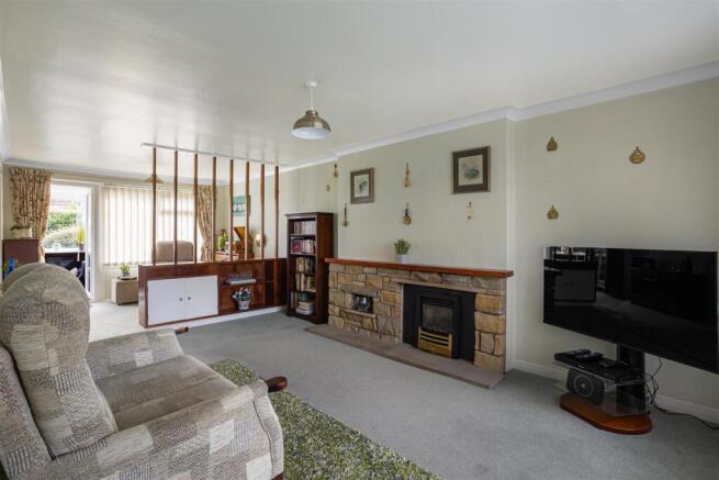 4_Lamplugh_Crescent1.jpg