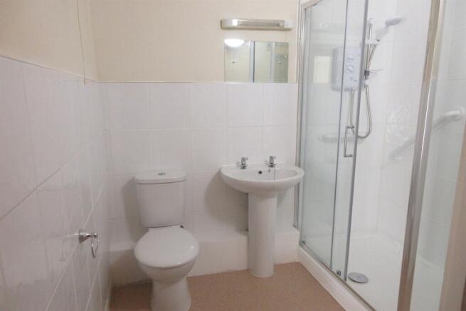 1 bed Retirement Property to rent Image 9
