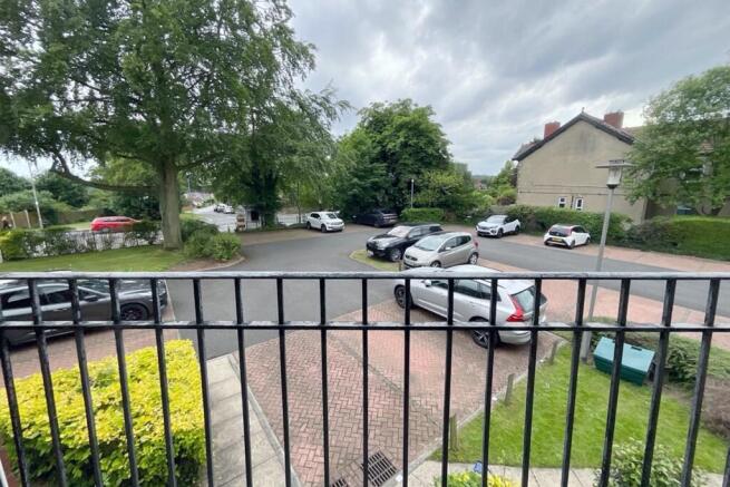 2 bed Flat for sale Image 5