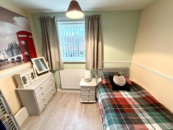 3 bed Semi-Detached for sale Image 10