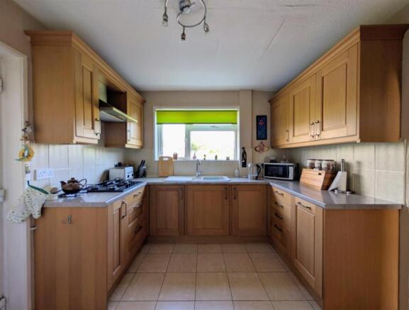 Gray Close, Innsworth, Gloucester photo 4