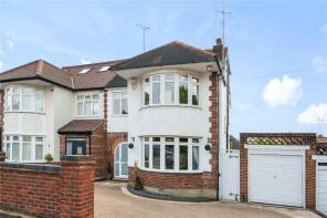 11, Hasluck Gardens, New Barnet, Barnet EN5 1HS
