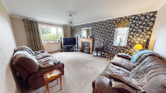 4 bed Detached for sale Image 7