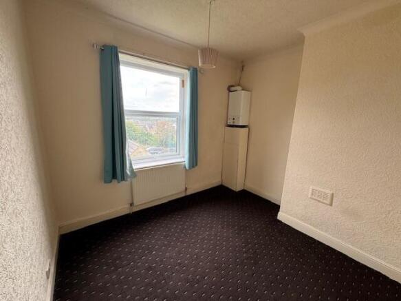 2 bed Terraced to rent Image 11