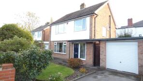 6, Red Hall Gardens, Shadwell, Leeds LS17 8NG
