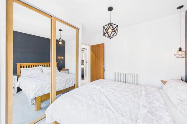 3 bed Semi-Detached for sale Image 12
