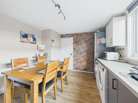 3 bed House for sale Image 12