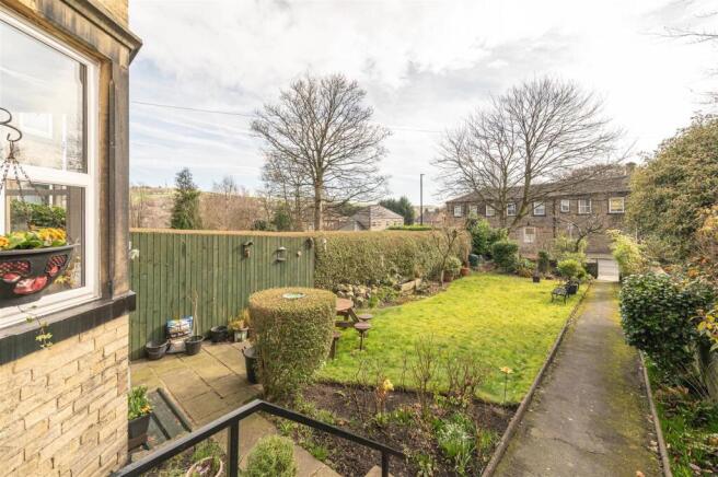 08 - Flat 3,58 Free School Lane HX1 2PW.jpg