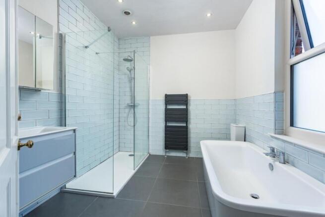 3 bed Terraced for sale Image 7