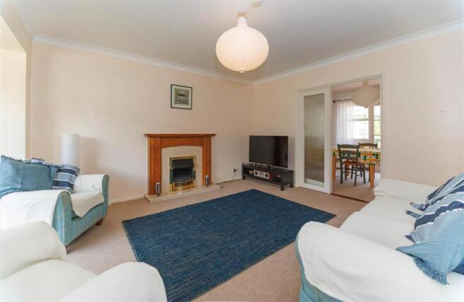 Lounge 1.2 SAPL9406.jpg