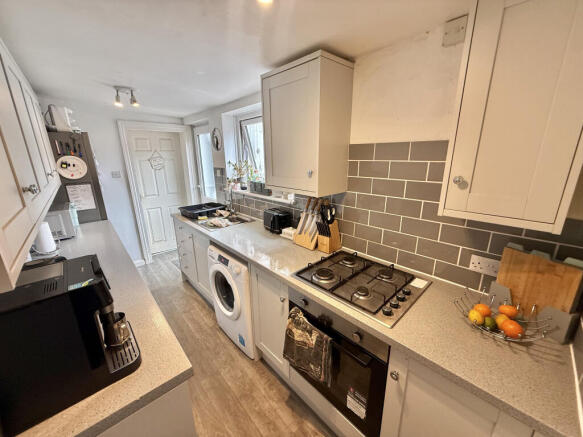 2 bed Terraced for sale Image 7