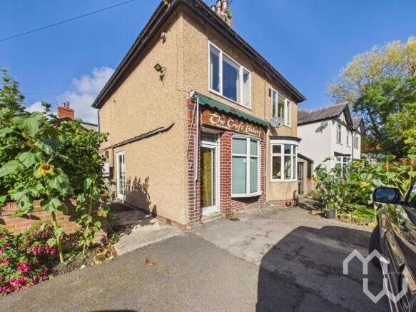3-bed detached on Liverpool Road, Longton, PR4, £400,000