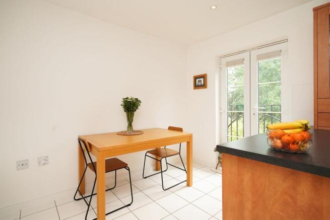 3 bed House for sale Image 10