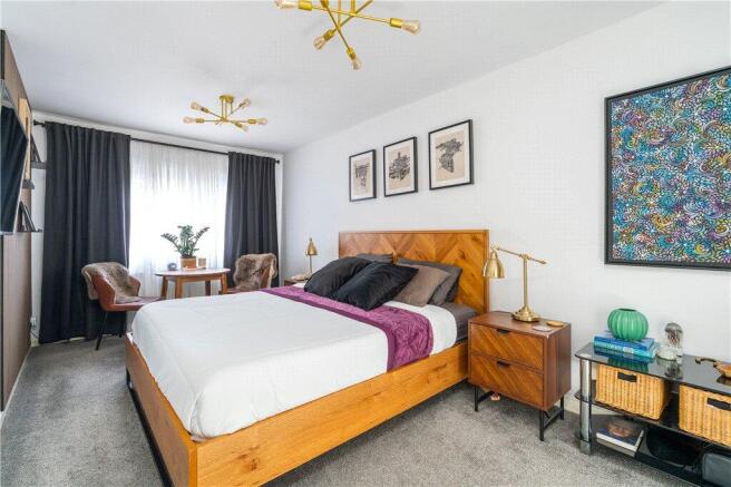 4 bed Semi-Detached for sale Image 7