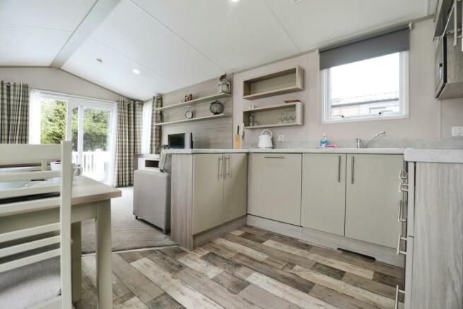 2 bed Park Home for sale Image 5