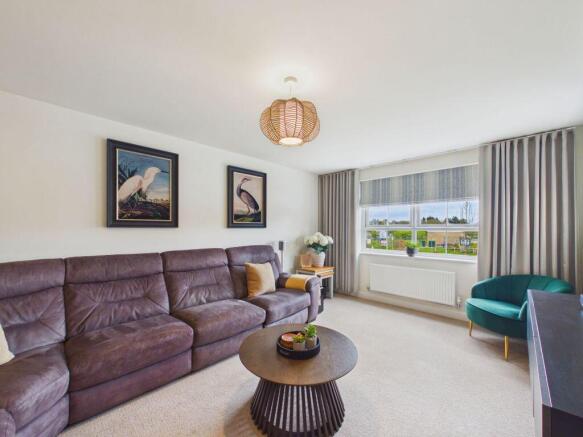 4 bed Detached for sale Image 3