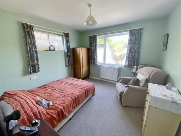 Bedroom 2: