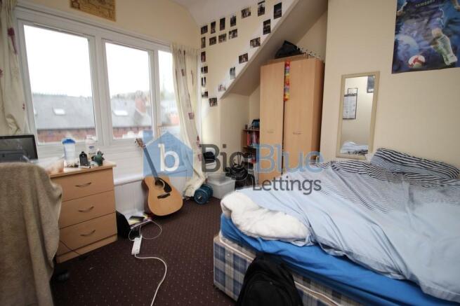 6 bed Flat to rent Image 7