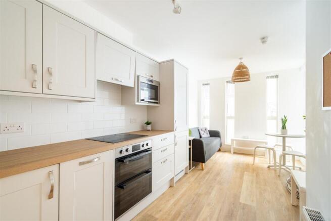 7A GFF Hampton Lane BS6 6LE-5.jpg