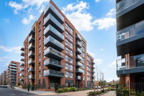 Ipswich Court, Copley Close, London, W7