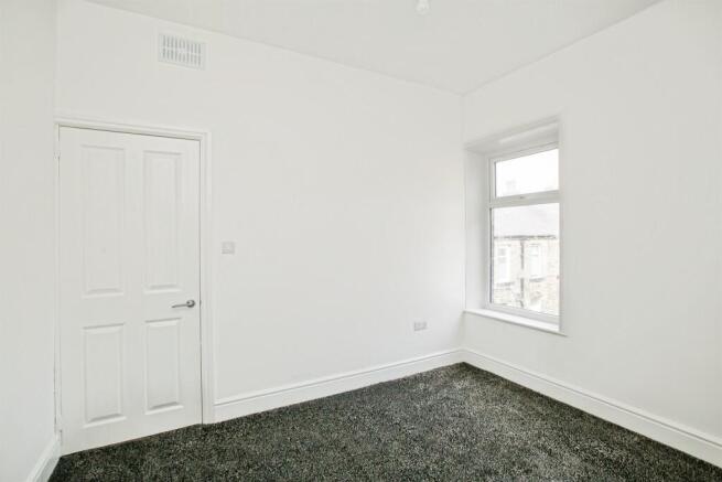 2 bed Terraced for sale Image 8