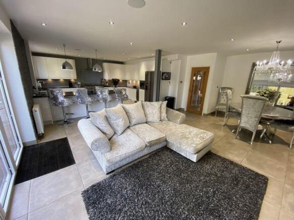 Open plan livi...