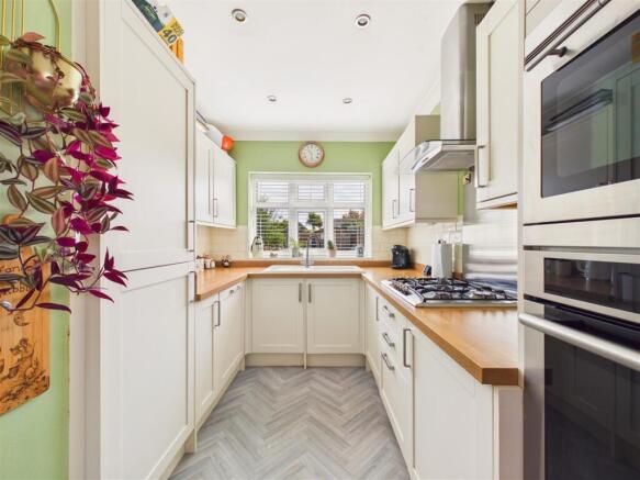 3 bed Semi-Detached for sale Image 5