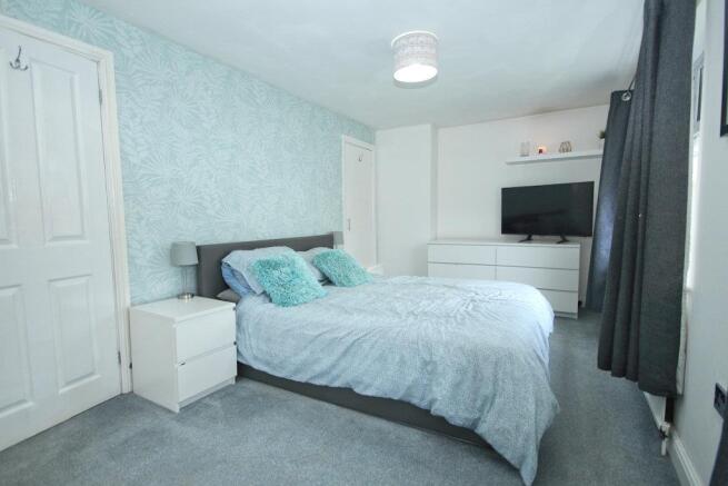 11 Fleming Walk COTTINGHAM (28)_lzn.jpg