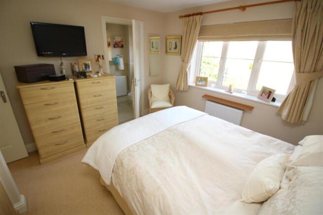 25 Bed 1.JPG