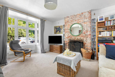 Sussex Terrace, Midhurst, GU29