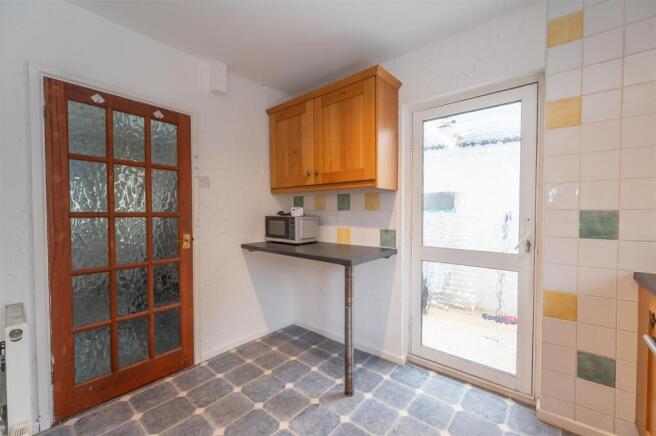 22 Ilex Walk 25 27.jpg