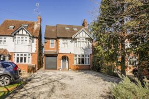 Oakwood, Hillside Road, Leighton Buzzard LU7 3BU