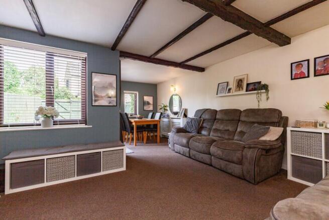 Sitting dining room