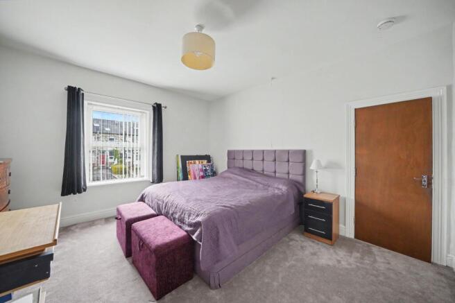 4 bed Terraced for sale Image 9