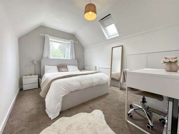 4 bed Detached for sale Image 2