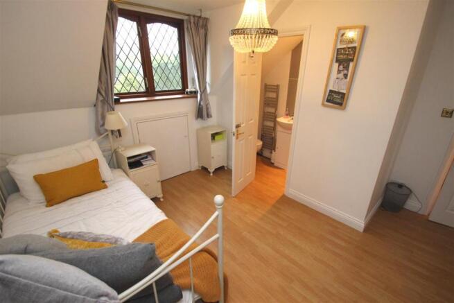 bedroom with en-suite