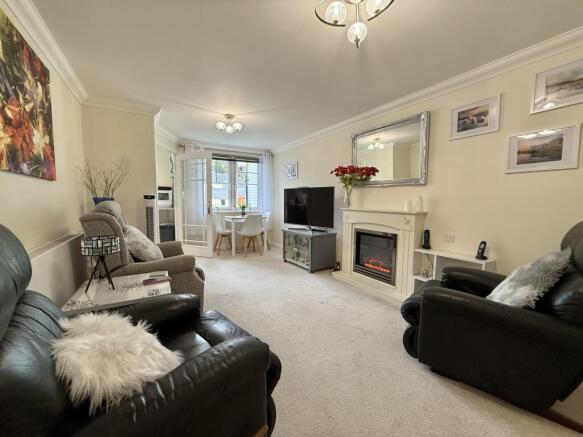 Contemporary Sitting/Dining Room