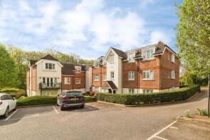 Flat 14, Oaklands Court, Canonsfield Road, Welwyn AL6 0GD