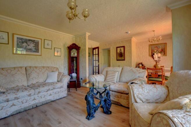 DSC_0694_5_6_Interior 2.jpg