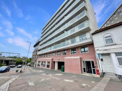 Midland Apartments, 142 Midland Road, Luton, Bedfordshire, LU2 0GH