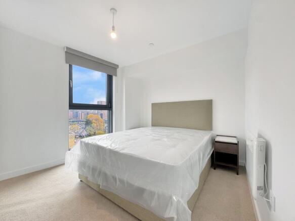 2 bed Apartment to rent Image 11
