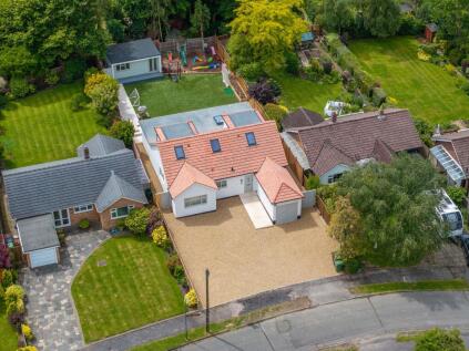 Devitt Close, Ashtead, KT21