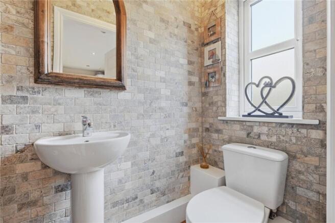 3 bed Detached for sale Image 5